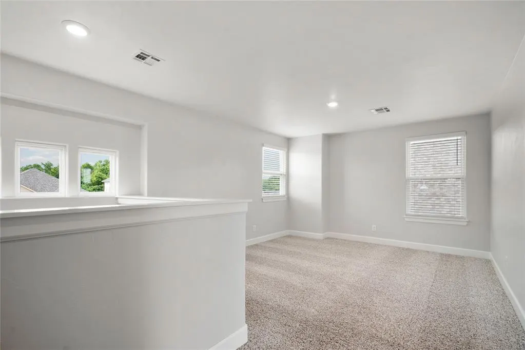 Photo 9 — 12001 SW 30th Street, Yukon, OK 73099