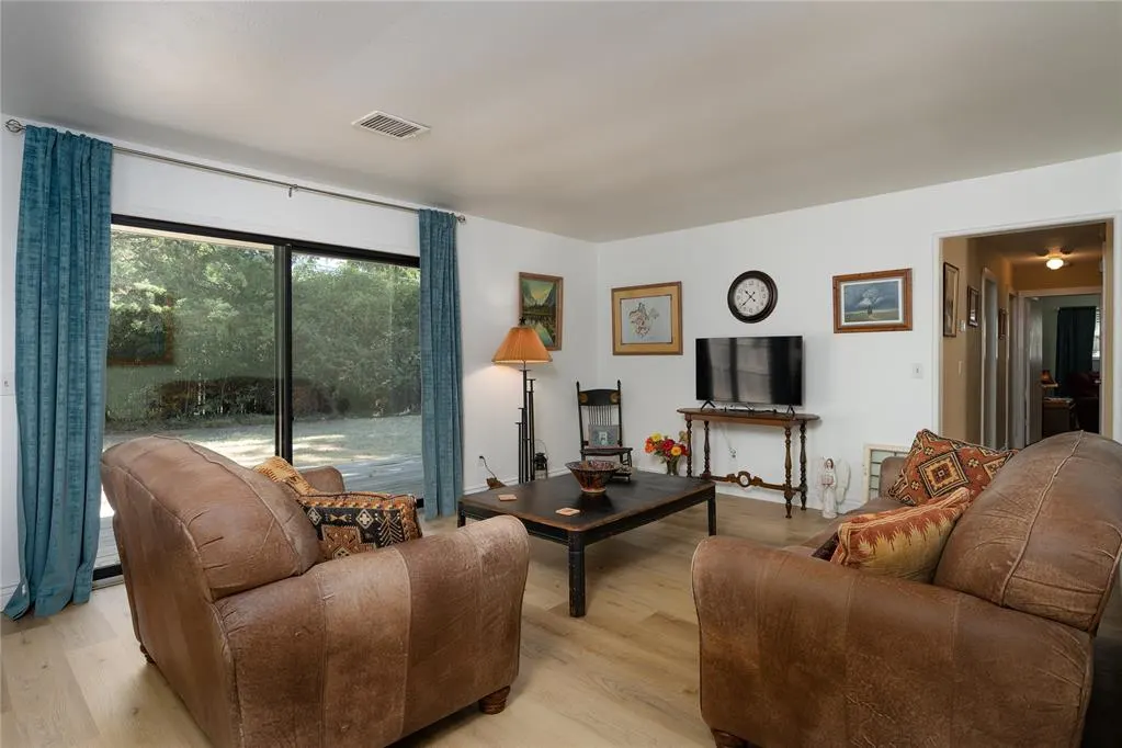 Photo 10 — 5615 NW 37th Street, Warr Acres, OK 73122
