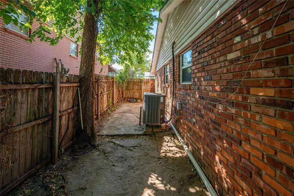 Photo 20 — 5615 NW 37th Street, Warr Acres, OK 73122