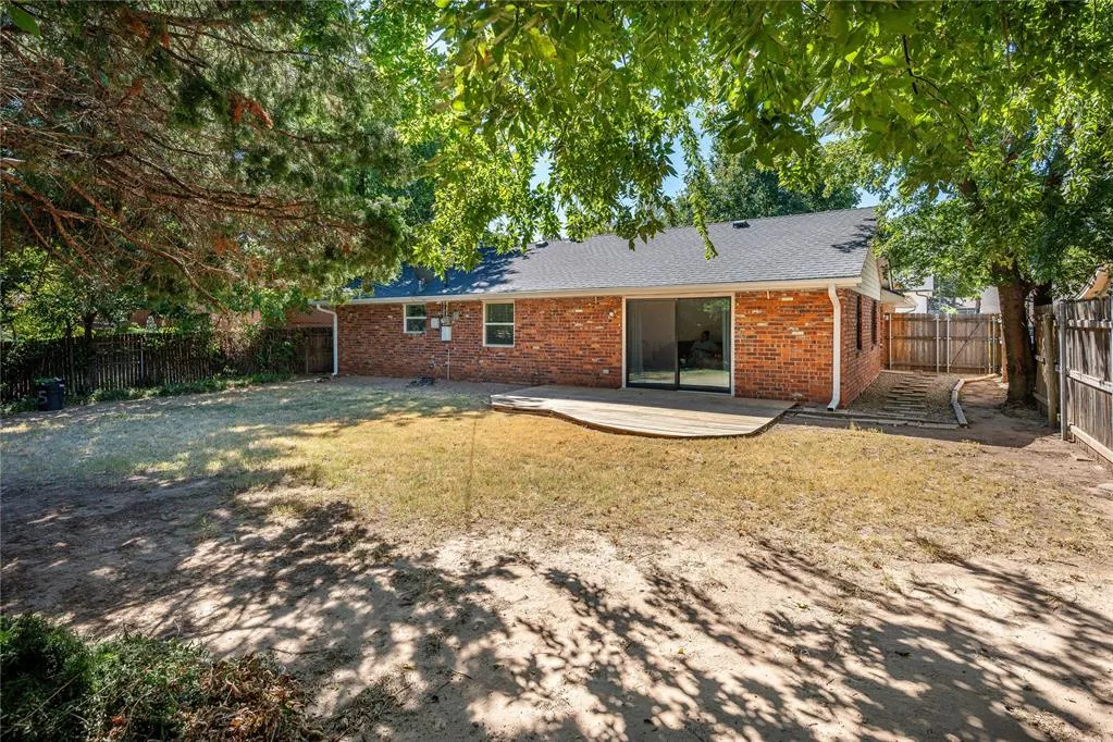 Photo 21 — 5615 NW 37th Street, Warr Acres, OK 73122
