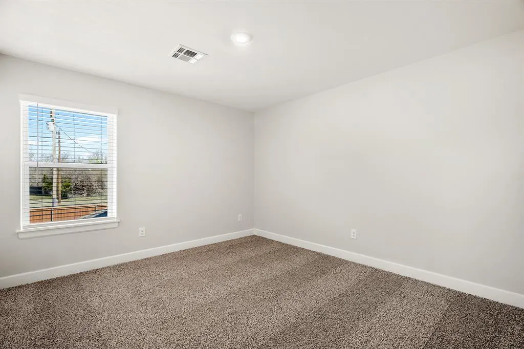 Photo 10 — 3112 Evyn Boulevard, Yukon, OK 73099