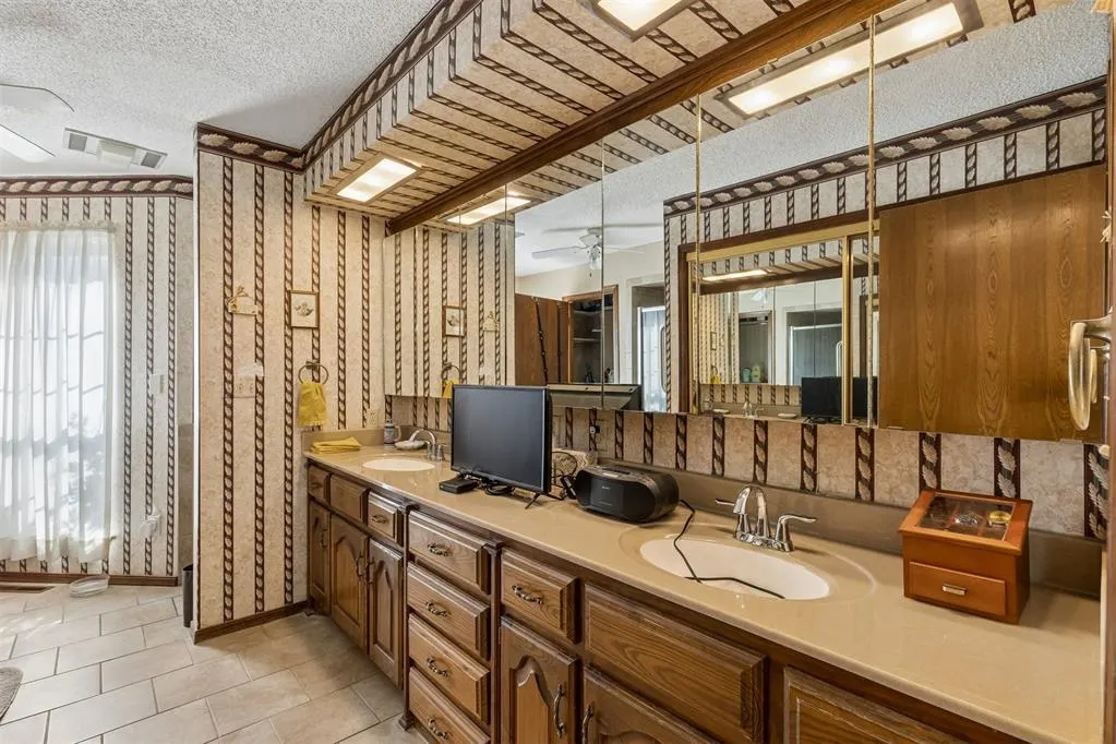 Photo 28 — 328 Windbrook Drive, Norman, OK 73072