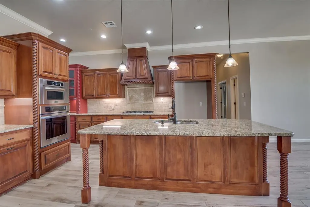Photo 7 — 1400 Sawgrass Drive, Norman, OK 73072