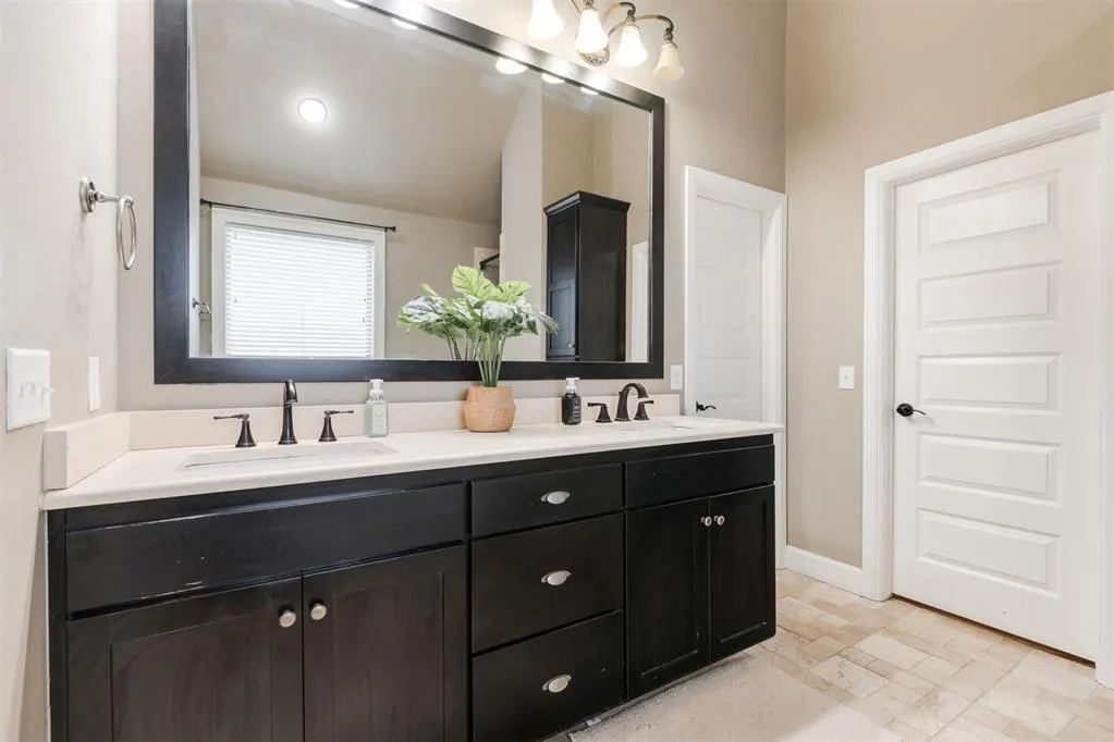 Photo 12 — 1008 Bayonne Bridge Court, Edmond, OK 73034