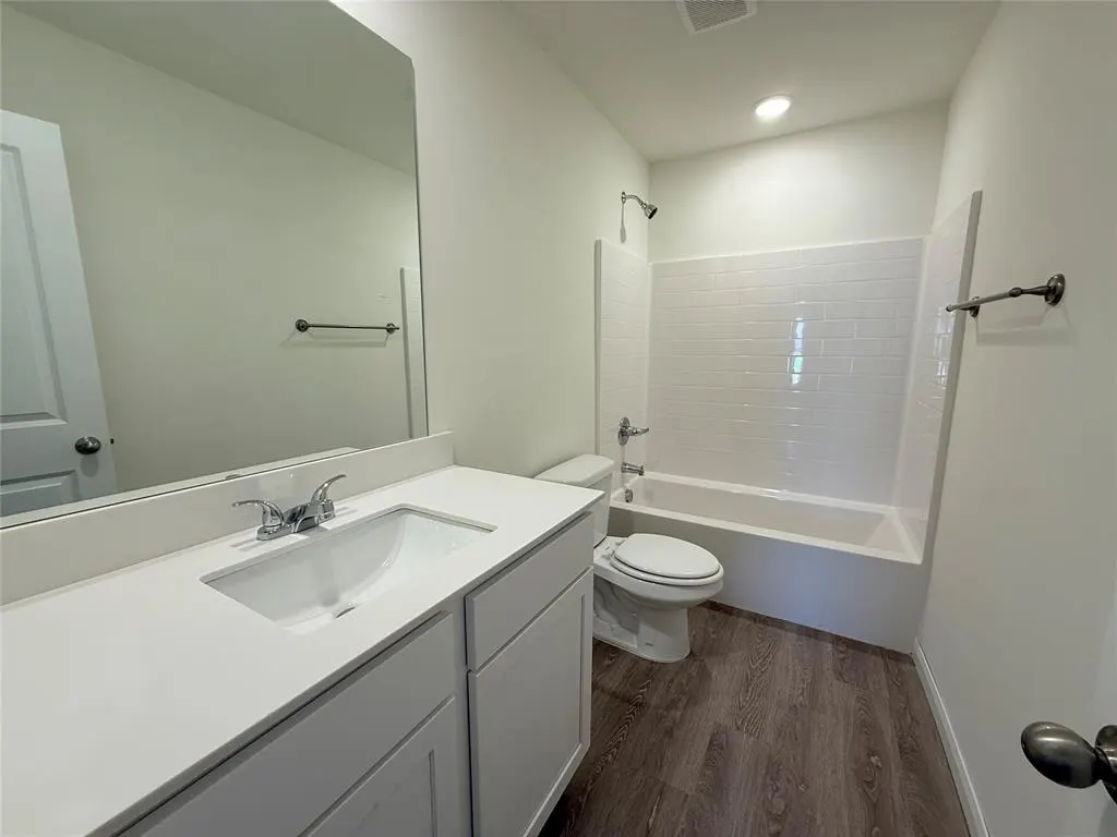 Photo 9 — 21235 SE 32nd Street, Harrah, OK 73045