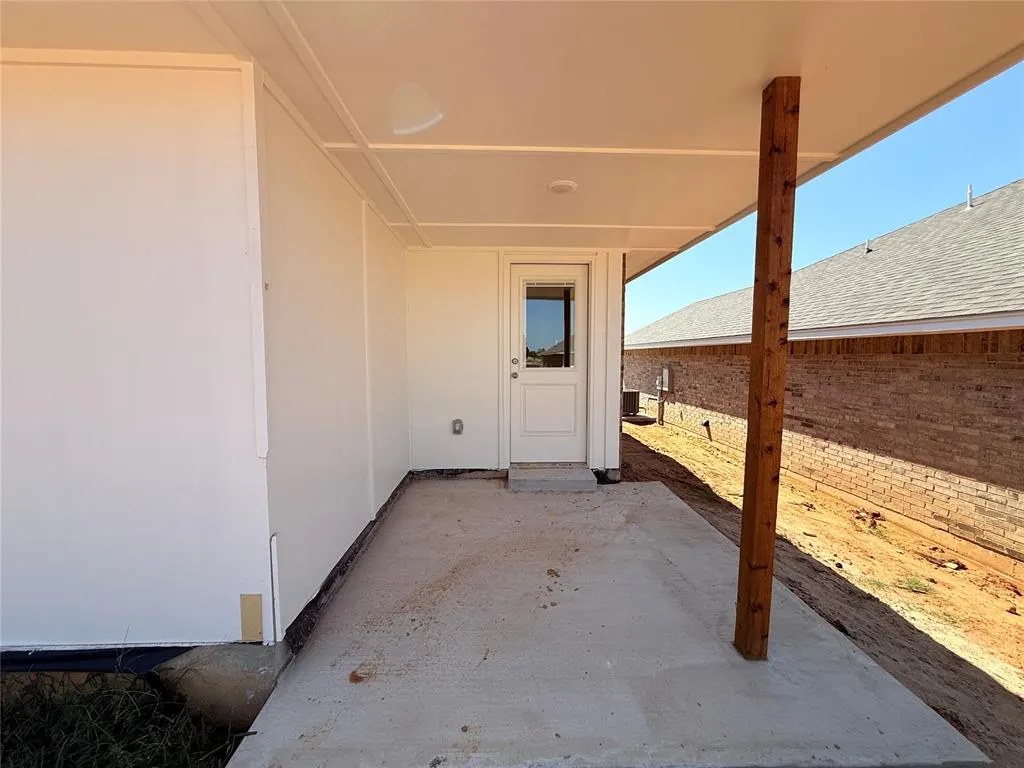 Photo 10 — 21235 SE 32nd Street, Harrah, OK 73045