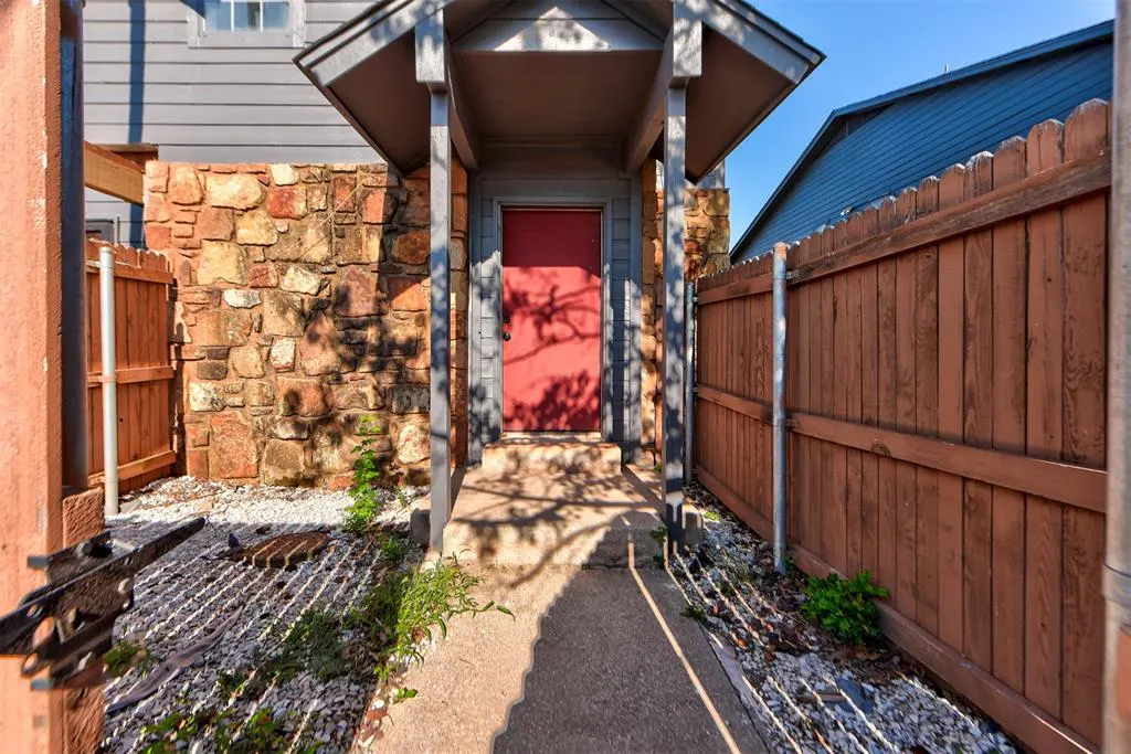 Front exterior — 14313 N Pennsylvania Avenue 7D, Oklahoma City, OK 73134