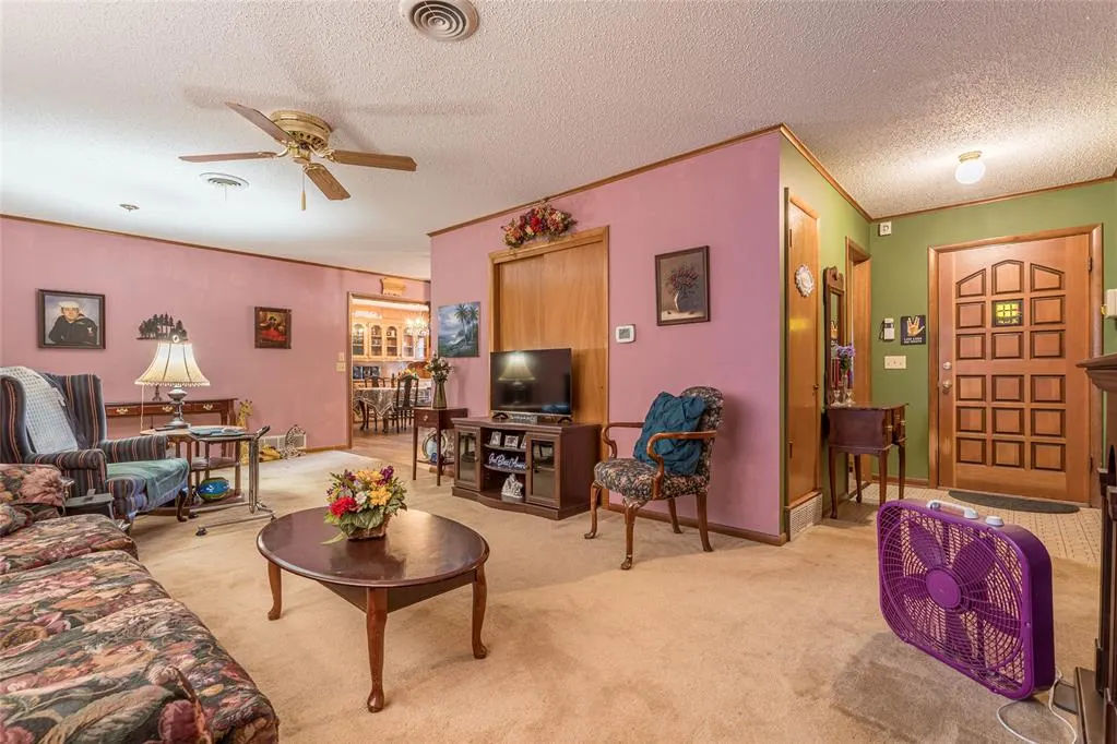 Photo 5 — 1200 Barker Road, Clinton, OK 73601