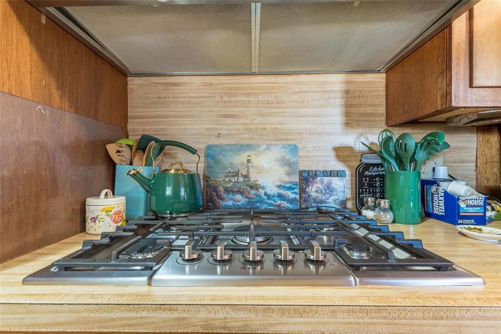Photo 11 — 1200 Barker Road, Clinton, OK 73601