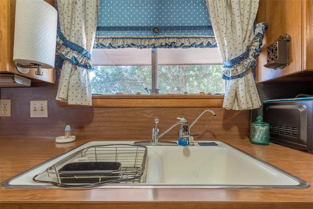 Photo 13 — 1200 Barker Road, Clinton, OK 73601