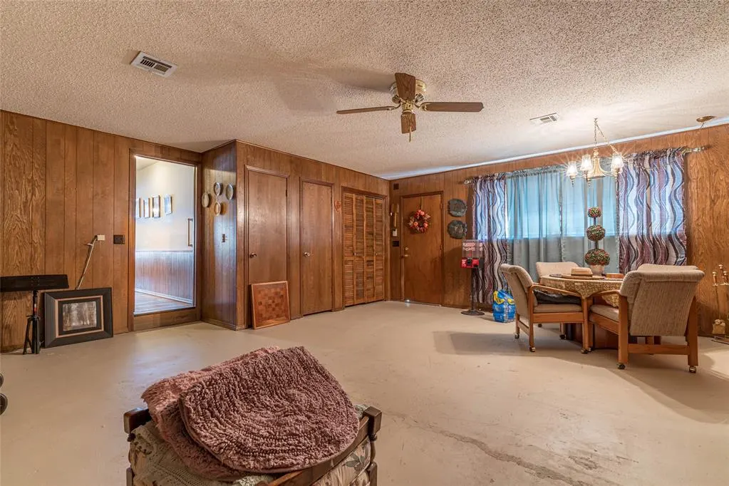 Photo 24 — 1200 Barker Road, Clinton, OK 73601