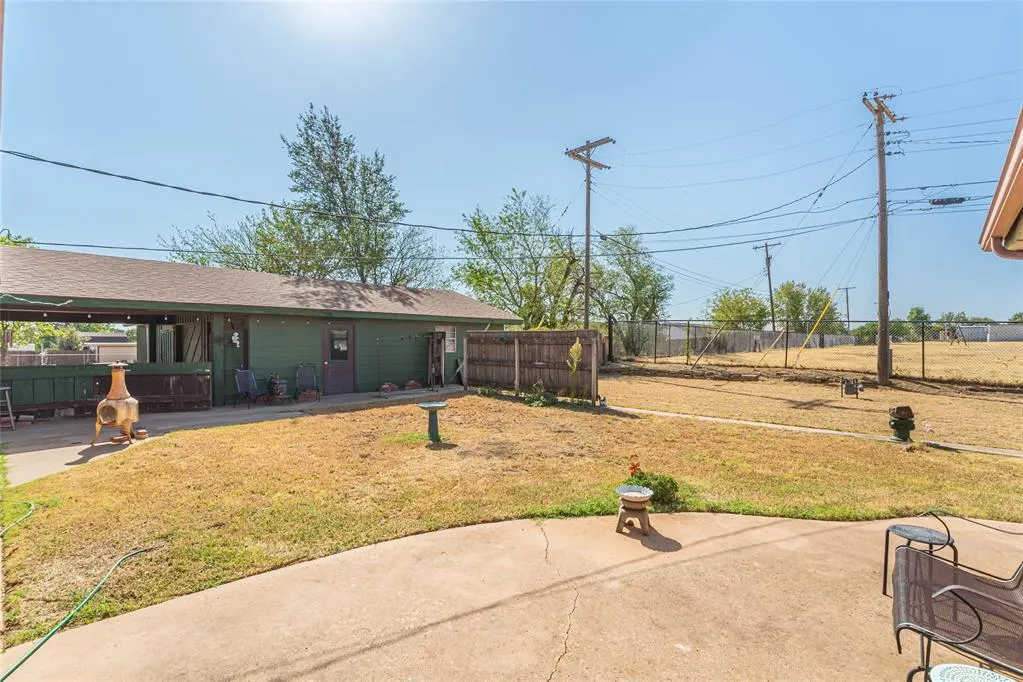Photo 26 — 1200 Barker Road, Clinton, OK 73601