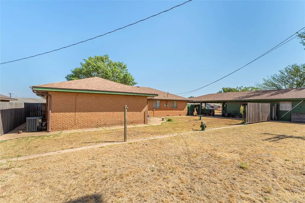 Photo 30 — 1200 Barker Road, Clinton, OK 73601
