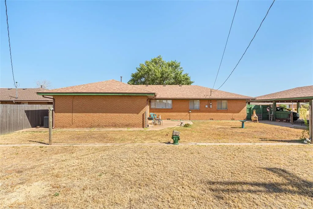 Photo 31 — 1200 Barker Road, Clinton, OK 73601