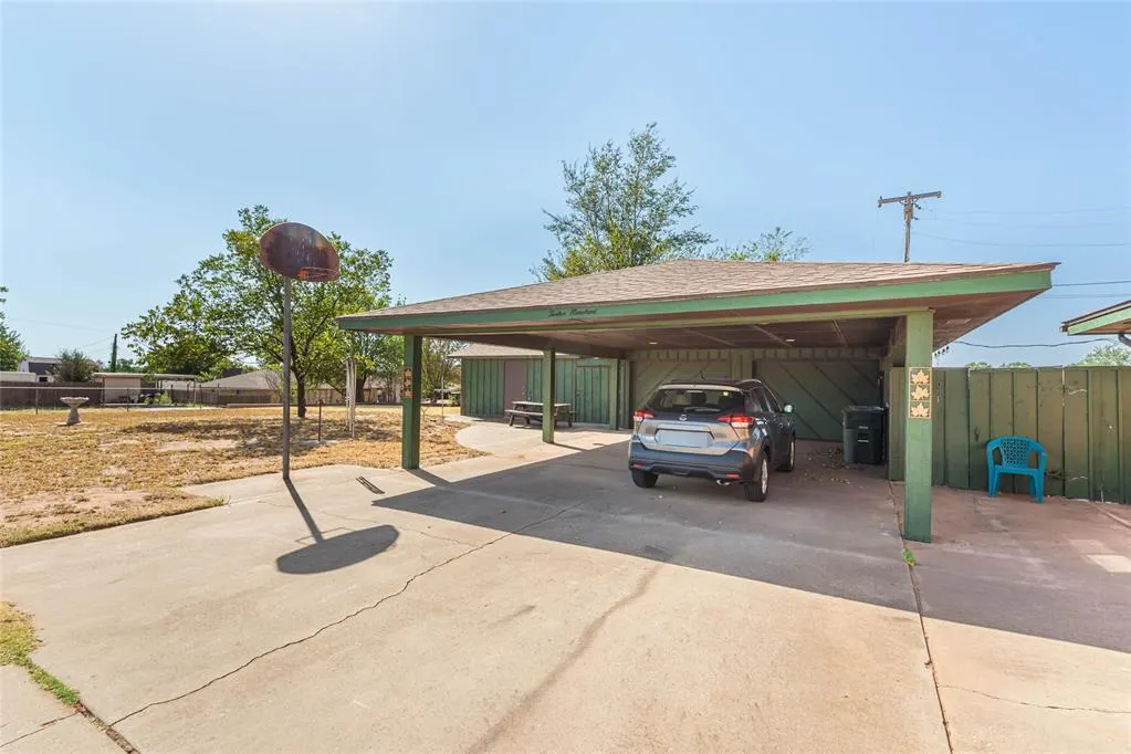 Photo 35 — 1200 Barker Road, Clinton, OK 73601