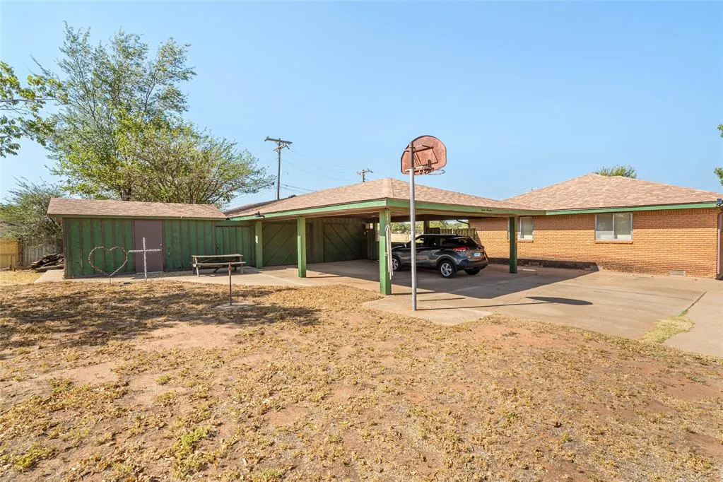 Photo 36 — 1200 Barker Road, Clinton, OK 73601