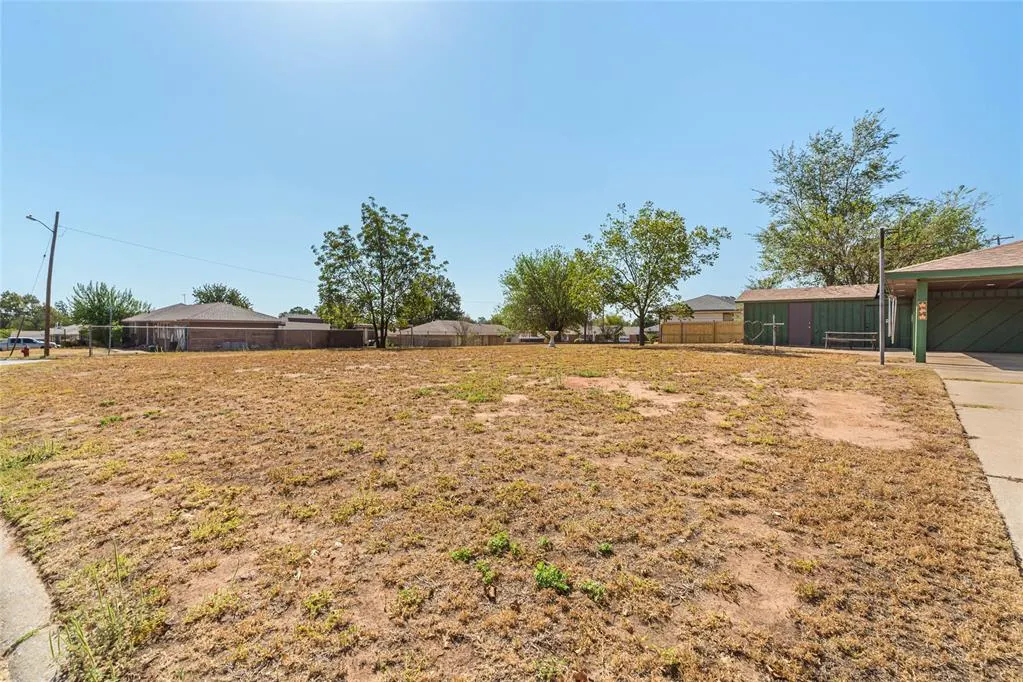 Photo 37 — 1200 Barker Road, Clinton, OK 73601