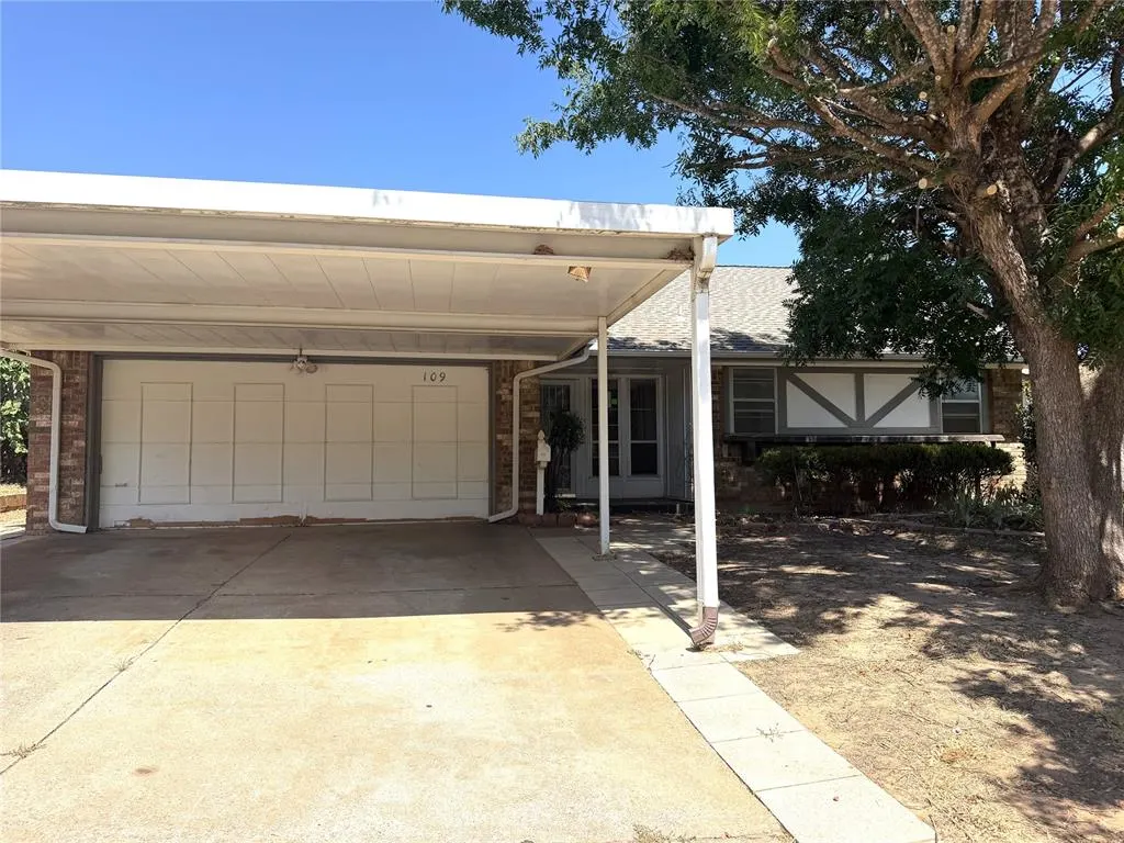 Photo 2 — 109 W Campbell Drive, Midwest City, OK 73110