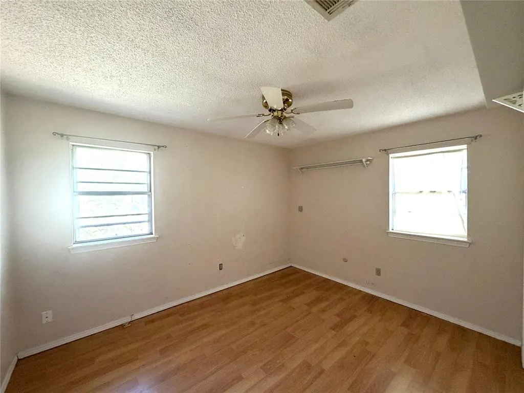 Photo 12 — 109 W Campbell Drive, Midwest City, OK 73110