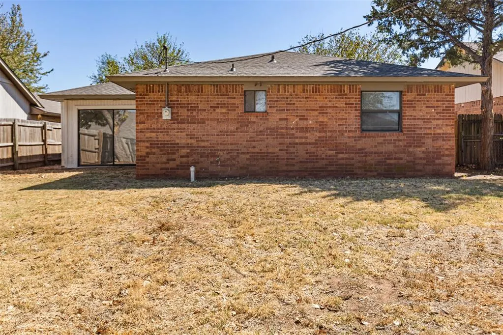 Photo 22 — 625 NW 111th Street, Oklahoma City, OK 73114