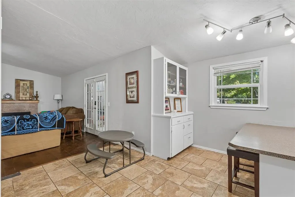 Photo 12 — 6512 NW 20th Drive, Bethany, OK 73008