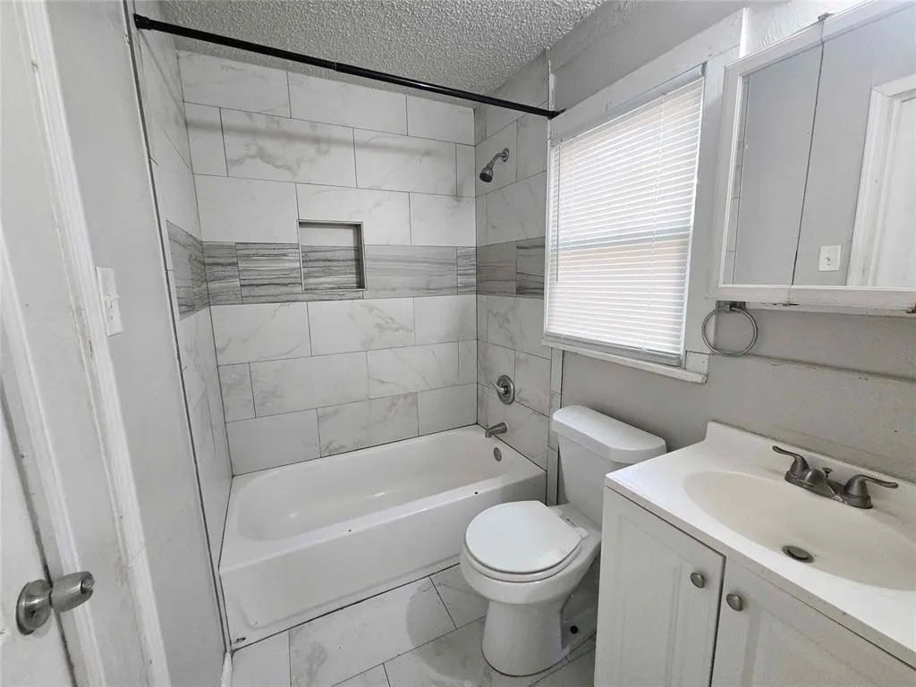 Photo 6 — 1144 NW 83rd Street, Oklahoma City, OK 73114