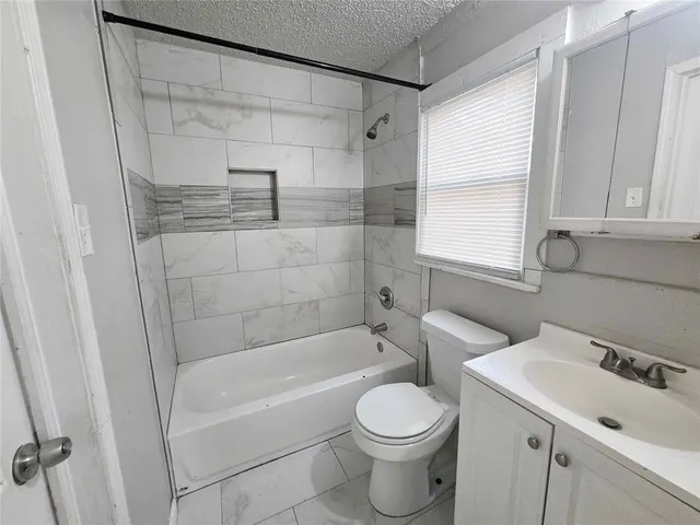 Photo 6 — 1144 NW 83rd Street, Oklahoma City, OK 73114