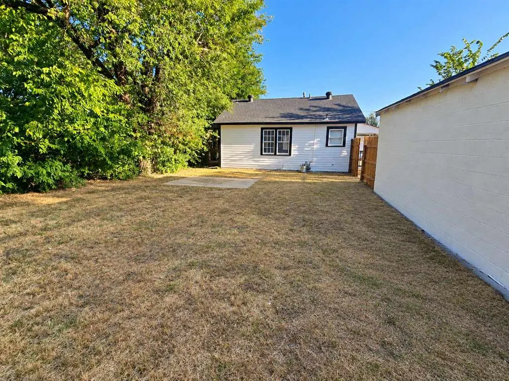 Photo 9 — 1144 NW 83rd Street, Oklahoma City, OK 73114