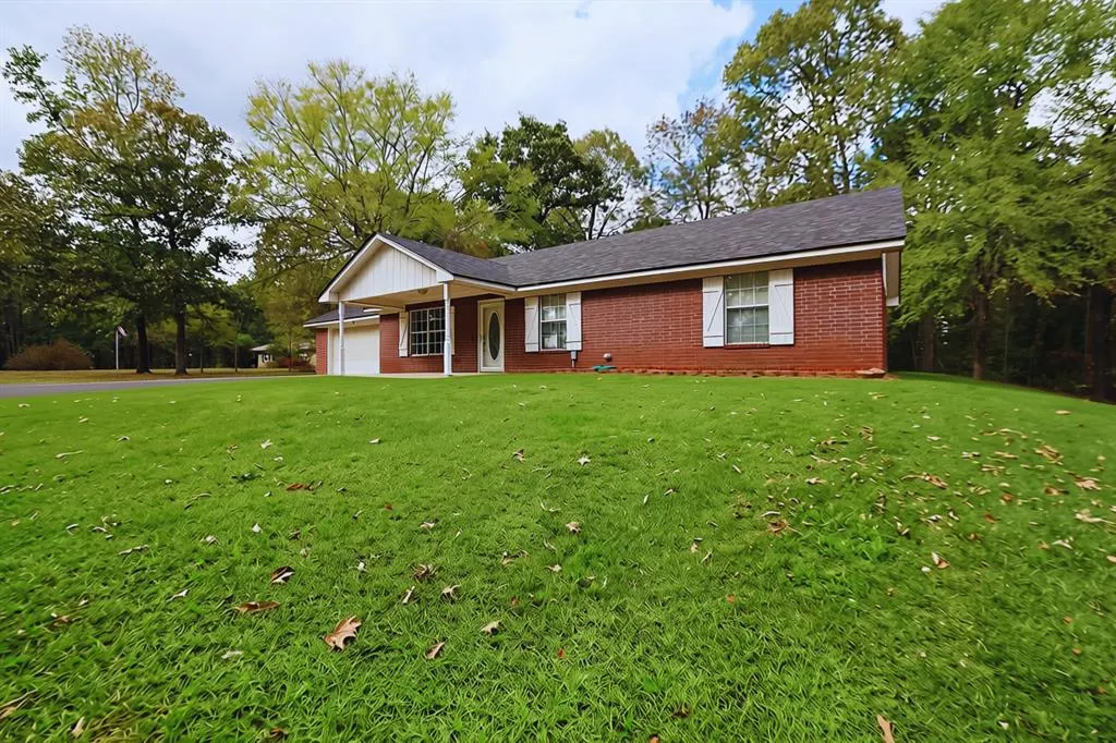 Photo 3 — 317 Sweet Home Road, Broken Bow, OK 74728