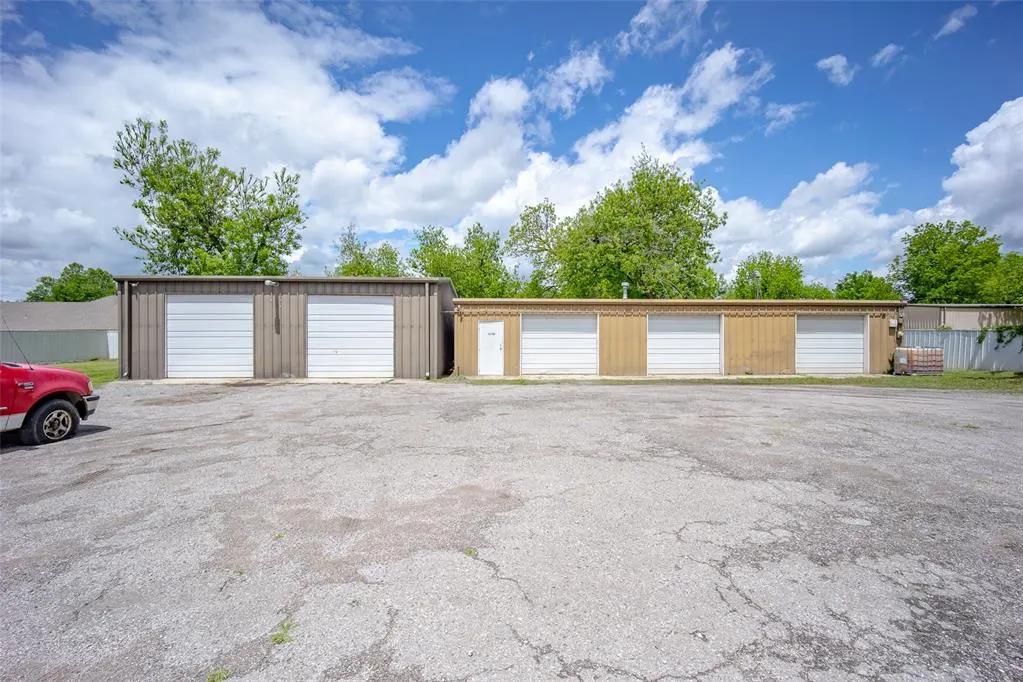 Photo 3 — 5121 SE 15th Street, Del City, OK 73115