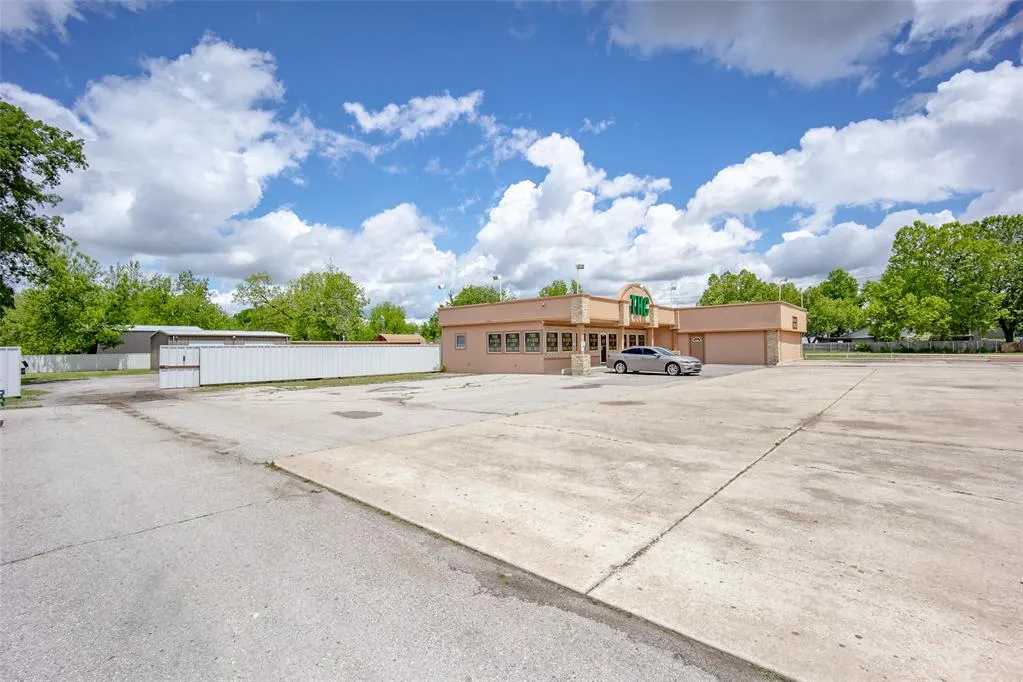 Photo 12 — 5121 SE 15th Street, Del City, OK 73115