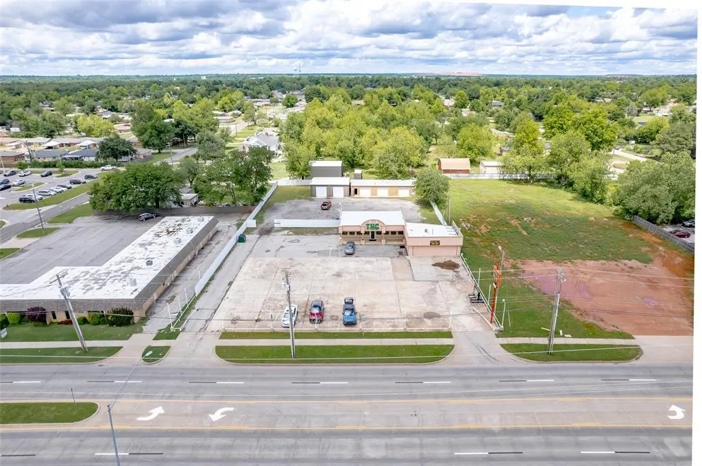 Photo 16 — 5121 SE 15th Street, Del City, OK 73115