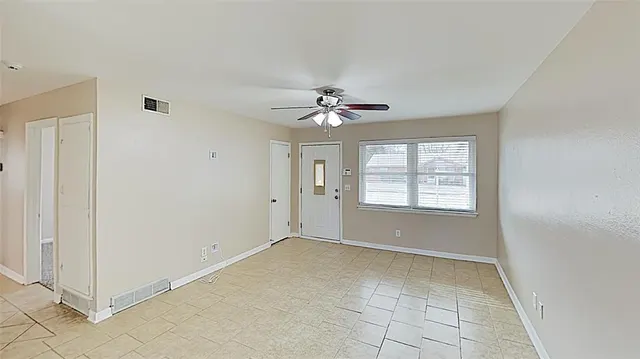 Photo 8 — 1004 Moraine Avenue, Midwest City, OK 73130