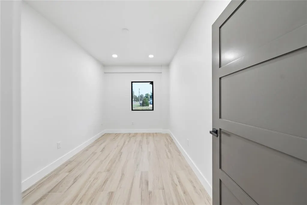 Photo 18 — 1420 Linwood Boulevard, Oklahoma City, OK 73106