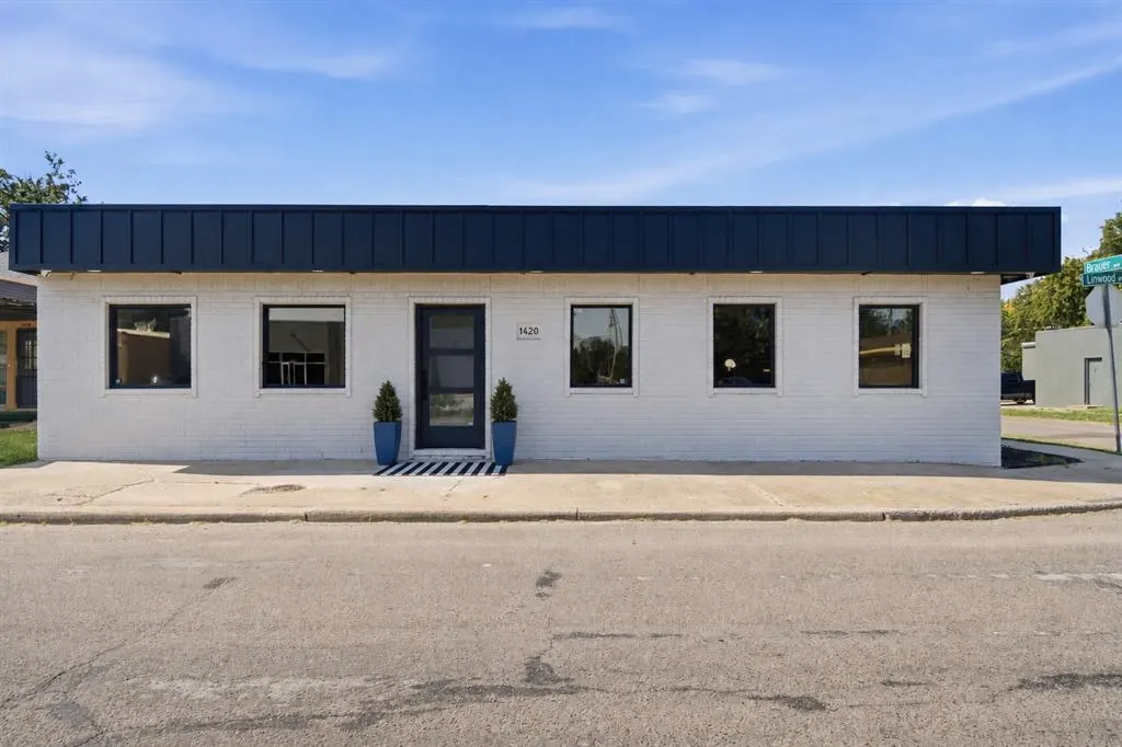 Photo 2 — 1420 Linwood Boulevard, Oklahoma City, OK 73106