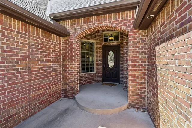 Photo 4 — 3325 Cheyenne Villa Circle, Edmond, OK 73013