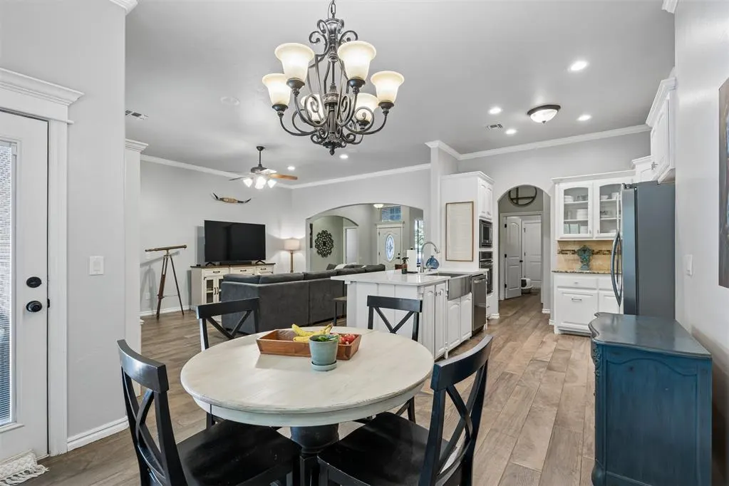 Photo 16 — 3325 Cheyenne Villa Circle, Edmond, OK 73013