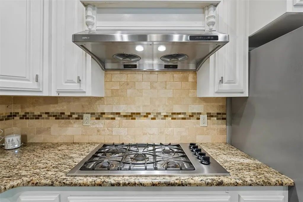 Photo 9 — 3325 Cheyenne Villa Circle, Edmond, OK 73013