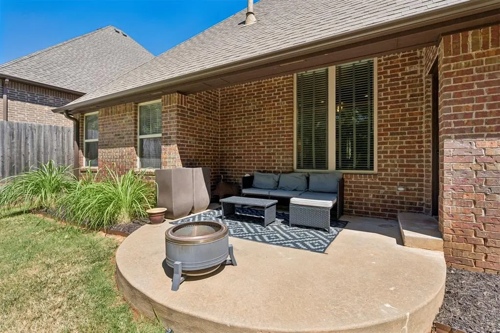 Photo 39 — 3325 Cheyenne Villa Circle, Edmond, OK 73013