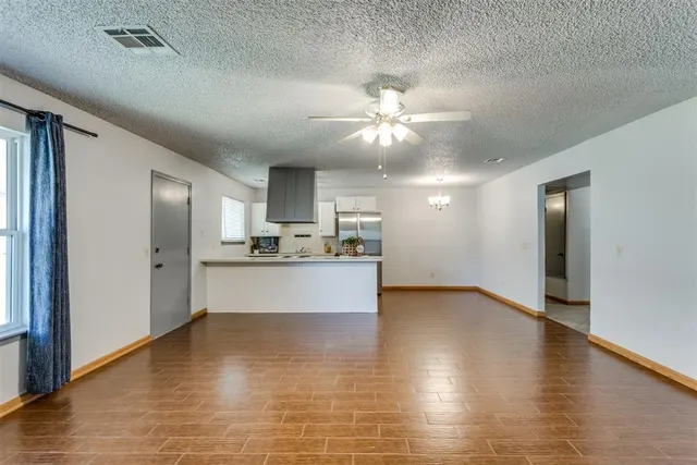 Photo 7 — 10012 S Clegern Avenue, Oklahoma City, OK 73139