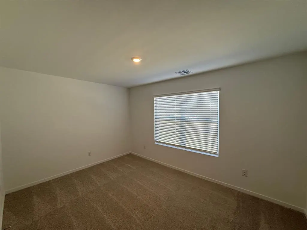 Photo 11 — 4017 Dutch Lane, Mustang, OK 73064