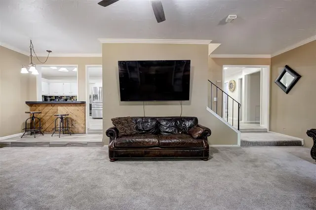 Photo 6 — 9721 Lakeland Terrace, Oklahoma City, OK 73162