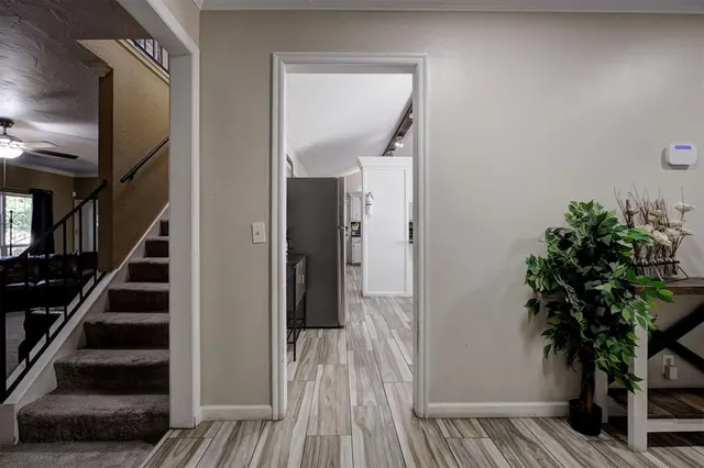 Photo 8 — 9721 Lakeland Terrace, Oklahoma City, OK 73162