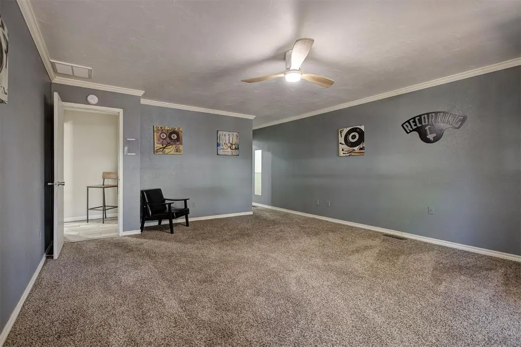 Photo 13 — 9721 Lakeland Terrace, Oklahoma City, OK 73162