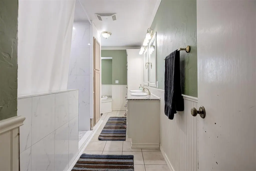 Photo 14 — 9721 Lakeland Terrace, Oklahoma City, OK 73162