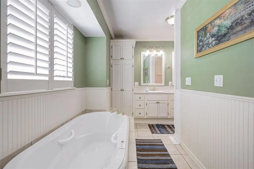 Photo 17 — 9721 Lakeland Terrace, Oklahoma City, OK 73162