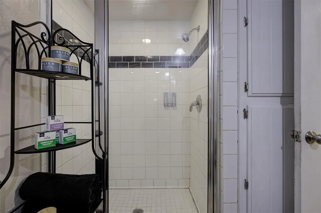 Photo 20 — 9721 Lakeland Terrace, Oklahoma City, OK 73162