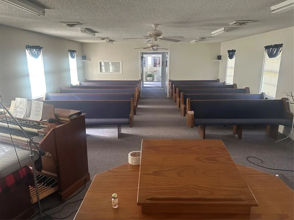 Photo 9 — 1519 W Main Street, Ardmore, OK 73401