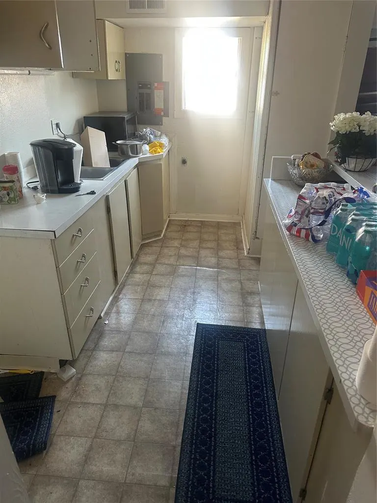 Photo 12 — 1519 W Main Street, Ardmore, OK 73401