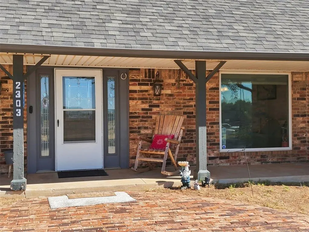 Photo 4 — 2303 E Elm Street, El Reno, OK 73036